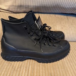 Converse leather winter boots size 10.5